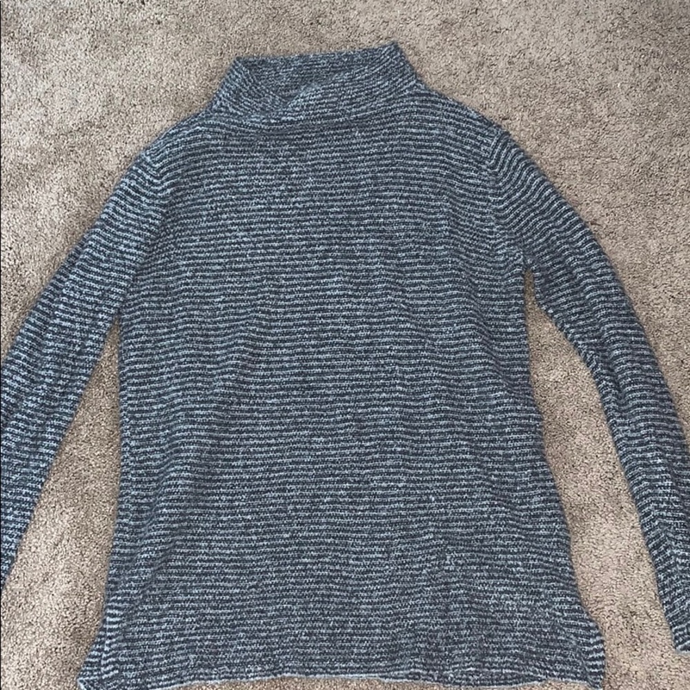 Old Navy sweater